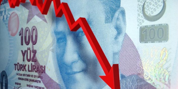 مجلس الأمن القومي في تركيا يعصف بالليرة أمام الدولار