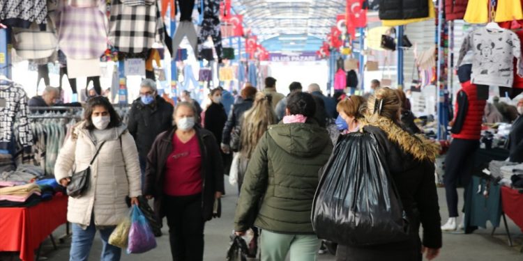 تركيا: مؤشر ثقة المستهلك يسجل أدنى مستوى على الإطلاق