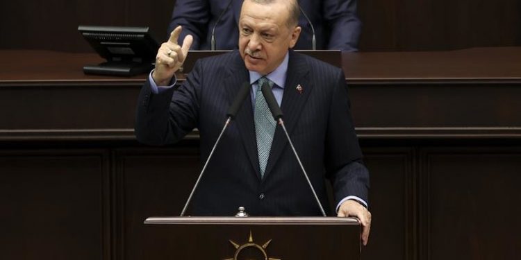 أردوغان يهدد بفوضى مجددا إذا فازت المعارضة بالانتخابات