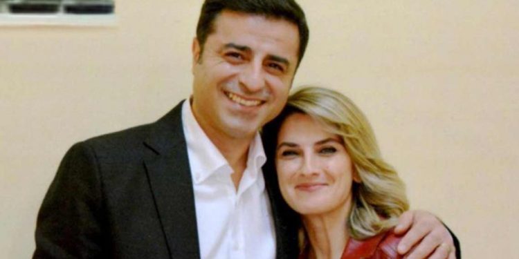 دميرطاش يصف قرار سجن زوجته بالفجور