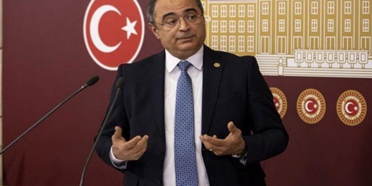 تركيا.. برلماني ينتقد وجود 780 رضيعًا بالسجون