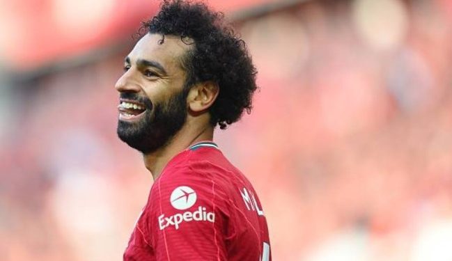 نجم إفريقي سابق يرشح صلاح للكرة الذهبية