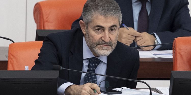 هل يرحل قريبا وزير المالية التركي نور الدين نبطي؟