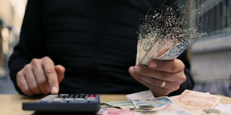 60% من المواطنين لا يثقون بقدرة الحكومة على تحسين الاقتصاد