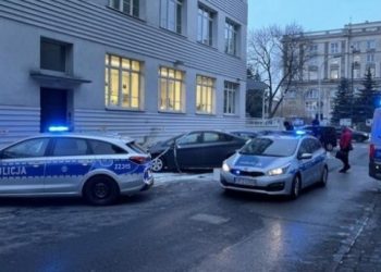 هجوم بالمولوتوف على السفارة التركية في وارسو