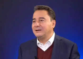 باباجان: كنت أعلم أن النظام الرئاسي سيؤدي إلى كارثة