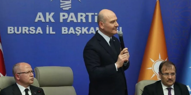 وزير داخلية تركيا يلقي خطبة دينية!