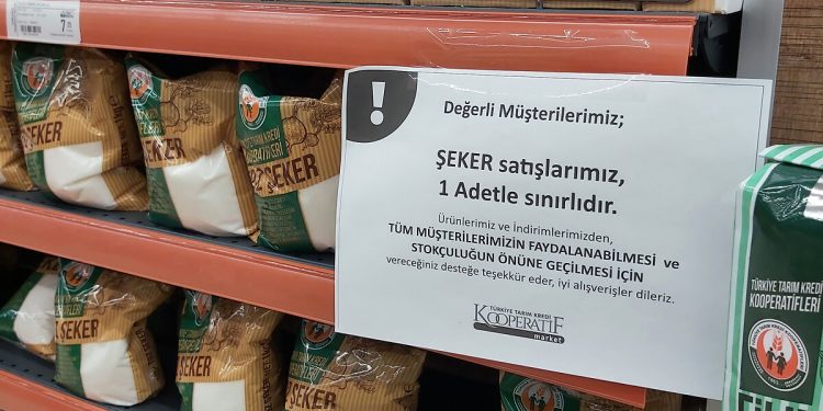 صحيفة نمساوية: الأتراك يواجهون صعوبات في كسب قوت يومهم