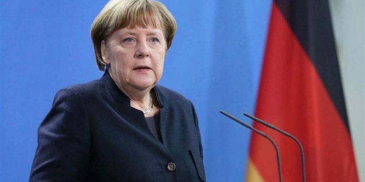 ميركل تتخلى عن مهام منصب المستشارة الألمانية بعد انتخاب “شولتس”