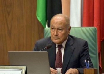 أبو الغيط ينعي قس جنوب أفريقيا الراحل ديزموند توتو