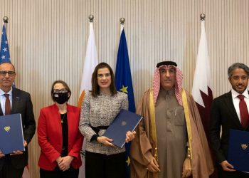 رغم معارضة تركيا.. قبرص تبرم عقدين رسميين لاستكشاف النفط والغاز