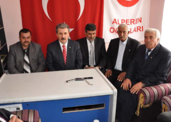 زعيم حزب تركي ينتقد ارتفاع الضرائب