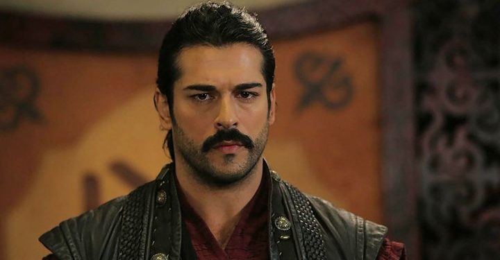 الممثل التركي بوراق أوزجفيت مهدد 4 سنوات