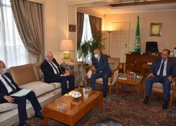 رئيس الوزراء اللبناني يزور الجامعة العربية