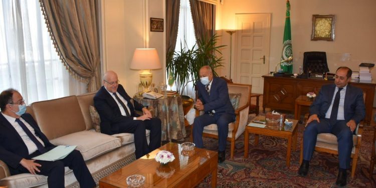 رئيس الوزراء اللبناني يزور الجامعة العربية