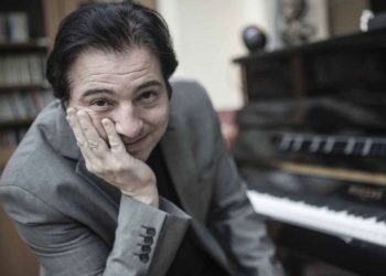 عازف بيانو شهير: إمام أوغلو سيصبح رئيس تركيا