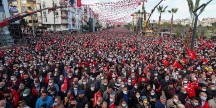 أردوغان يستهين بالحضور الجماهيري لمؤتمر المعارضة في مرسين
