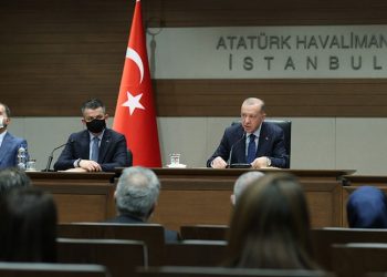 صحيفة تركية تسرب أسئلة جاهزة قبل مؤتمر أردوغان الصحفي