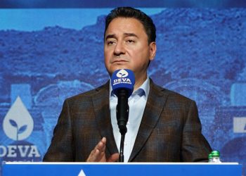 باباجان يتحدى حكومة أردوغان بخفض التضخم في تركيا