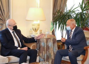 أبو الغيط يلتقي ميقاتي في شرم الشيخ