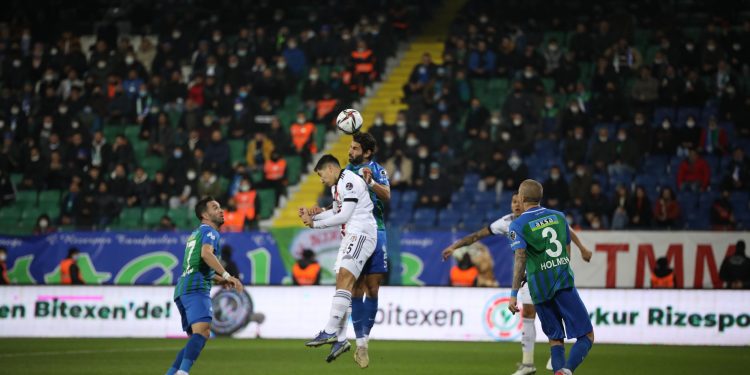 بشكتاش يتعادل مع ريزاسبور