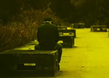 ستعبر محطة أحزانك