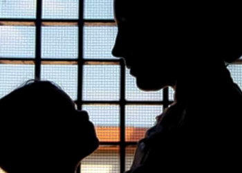 الأطفال بالسجون التركية محرومين من الحليب والحفاضات الصحية