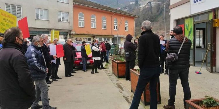 احتجاجات ضد ارتفاع الأسعار في مسقط رأس أردوغان