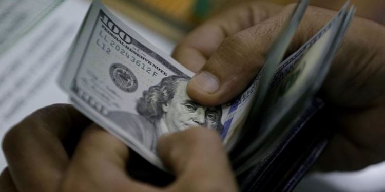 قيادي بالعدالة والتنمية: الأتراك لا يرغبون في التخلي عن الدولار