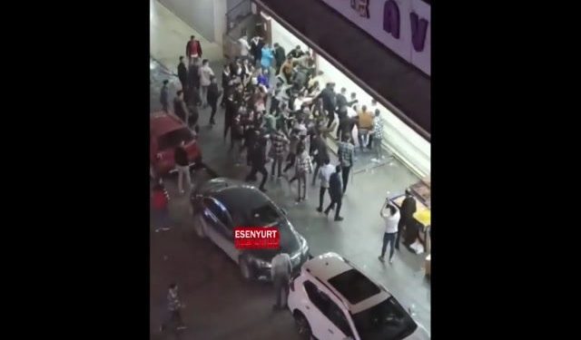 فيديو.. اشتباك بين سوريين وأتراك في إسطنبول