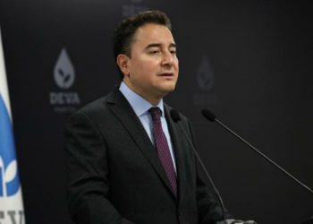 باباجان يسخر من أردوغان لفشله في إيجاد عدو وهمي