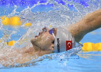 قرار باعتقال سباح تركي سابق بتهمة إهانة أردوغان