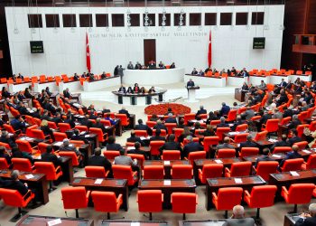 تركيا.. البرلمان يتلقى 35 ألف بلاغ انتهاك حقوقي خلال 10 سنوات