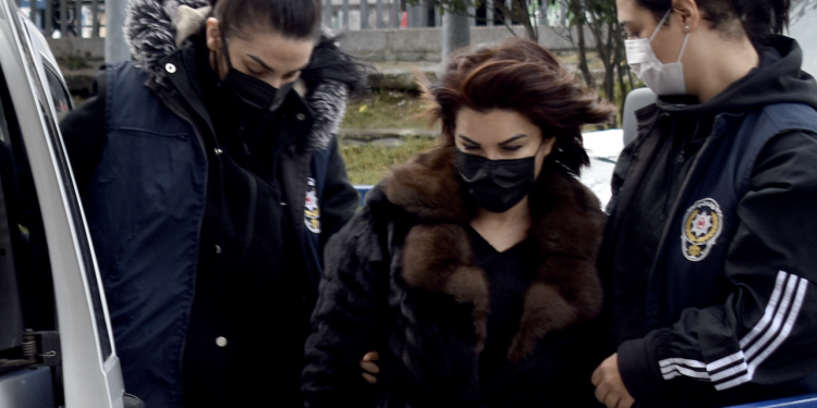 أردوغان يطلب تعويضًا ضخمًا من صحفية تركية معتقلة بتهمة إهانته