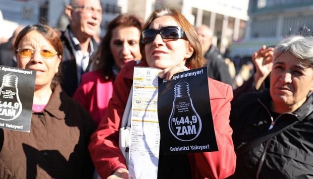 الاحتجاجات متواصلة في تركيا ضد ارتفاع فواتير الكهرباء