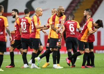 جالطة سراي يحقق فوزه الأول مع مدربه الجديد