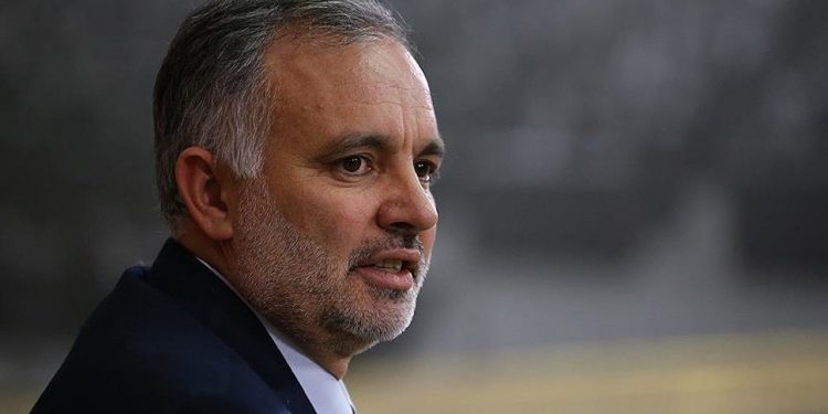 صحفي يكشف عن تأسيس حزب يضم منشقين عن عدد من الأحزاب في تركيا