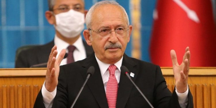 زعيم المعارضة في تركيا يقرر منافسة أردوغان بانتخابات الرئاسة