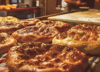 ارتفاع سعر خبز البيدا الرمضاني في تركيا إلى 6 ليرات