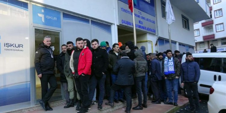 تركيا.. البطالة تسجل 22% خلال 2022