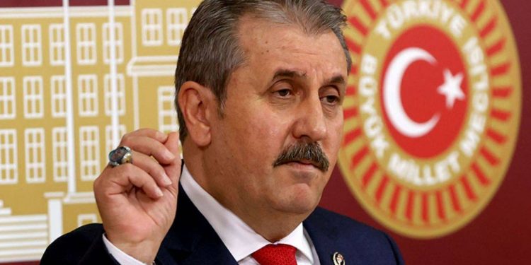 رئيس حزب الاتحاد الكبير: لم يعد بإمكان الأتراك ملاحقة ارتفاع الوقود