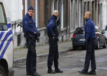 اليونان تعتقل 3 أتراك بتهمة الاتجار في البشر