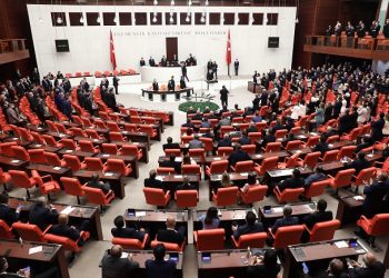 قانون انتخابات جديد في تركيا يحرم المعارضة من مزايا التحالف