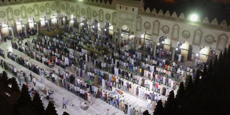 مصر تعلن ضوابط صلاة التراويح في رمضان