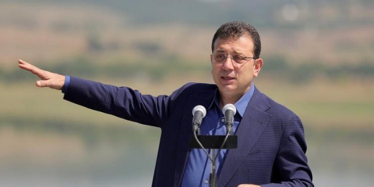 نيابة إسطنبول تكلف السلطات بتأمين عمدة إسطنبول