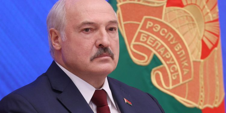 رئيس بيلاروسيا: لولا الضربة الاستباقية الروسية لهاجمت أوكرانيا بيلاروسيا!!