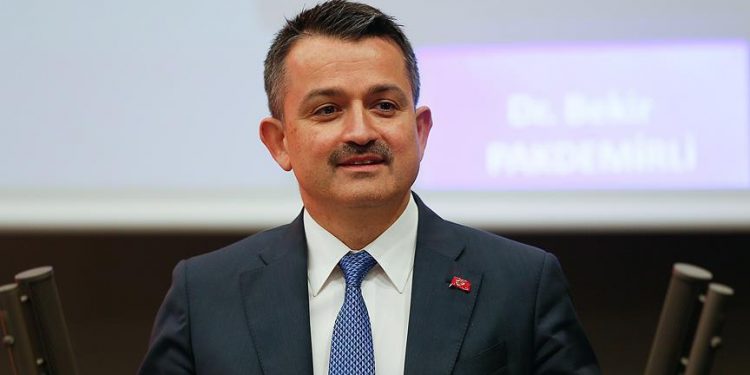 تركيا.. اعتقال عدد من موظفي وزارة الزراعة بعد مغادرة الوزير “باكدميرلي” منصبه