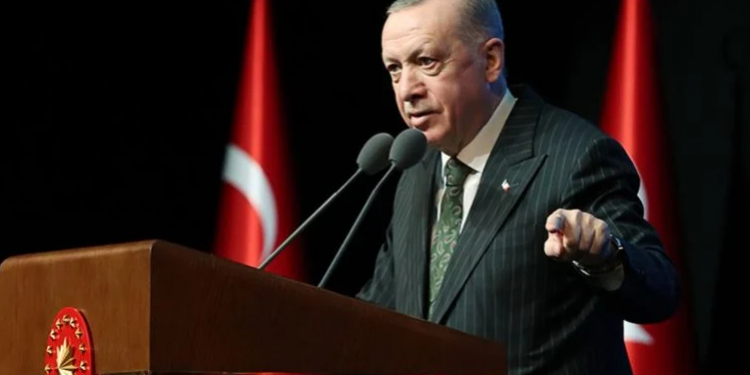 84 % من مؤيدي العدالة والتنمية يعارضون أردوغان فيما يتعلق بالسوريين