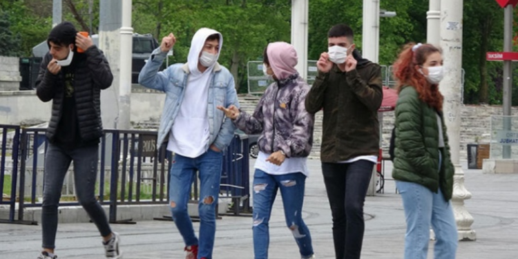 نصف أصوات الجيل الشاب في تركيا مرهونة للمعارضة