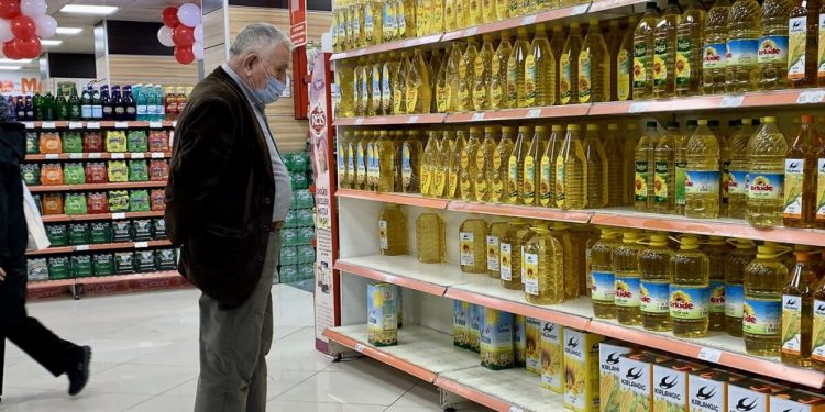 كم يبلغ اعتماد تركيا على أوكرانيا وروسيا في زيت عباد الشمس؟